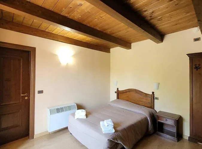 Locanda San Pietro Bed & Breakfast Preturo